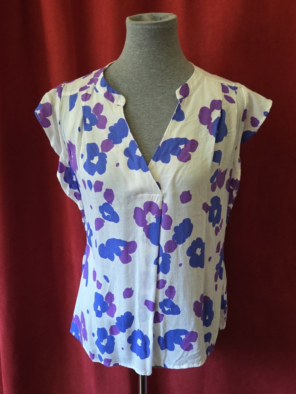 Cabi Violet Floral Cap-Sleeve Blouse